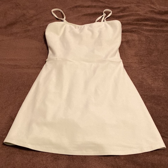 ALO Yoga Dresses & Skirts - ALOsoft Courtside Tennis Dress w/Shorts